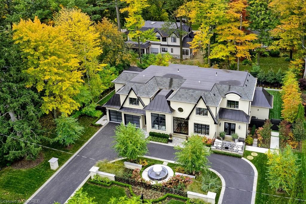242 Burgundy Dr